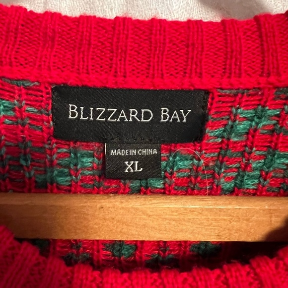 Blizzard Bay ugly Christmas sweater. Size xl. Muscle man. - Picture 6 of 9